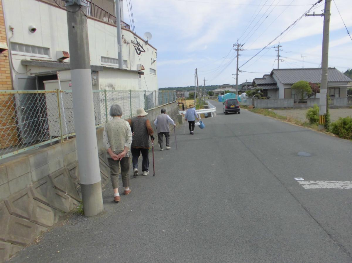 外を歩くことの意味２
